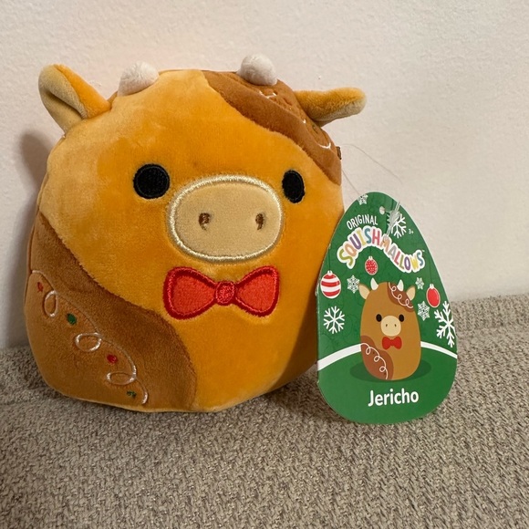NWT 5” JERICHO COW SQUISHMALLOW CHRISTMAS - Picture 1 of 4